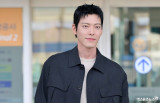 ♥신민아는 물론, 4년 전 인연도 챙겼다…김우빈, 끊이지 않는 미담 릴레이 [엑's 이슈]