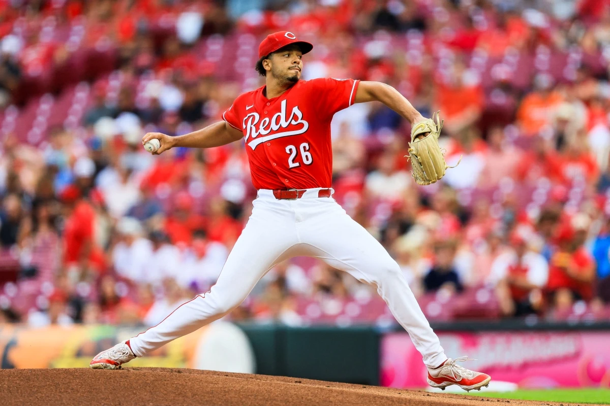 미국 메이저리그(MLB) 공식 홈페이지 MLB.com에 따르면 신시내티 레즈가 17일(한국시간) 팀의 에이스 체이스 번스와 7년 총액 1억500만 달러(약 1556억원) 규모의 계약에 합의했다. 번스의 계약은 구단 역사상 투수 최고액 타이기록이다. 앞서 2014년 호머 베일리가 6년 1억500만 달러 계약을 체결한 바 있다. 연합뉴스