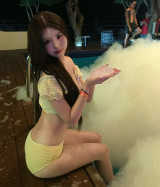 06년생 맞아? 김예원 치어리더, 파격 비키니로 눈도장 쾅