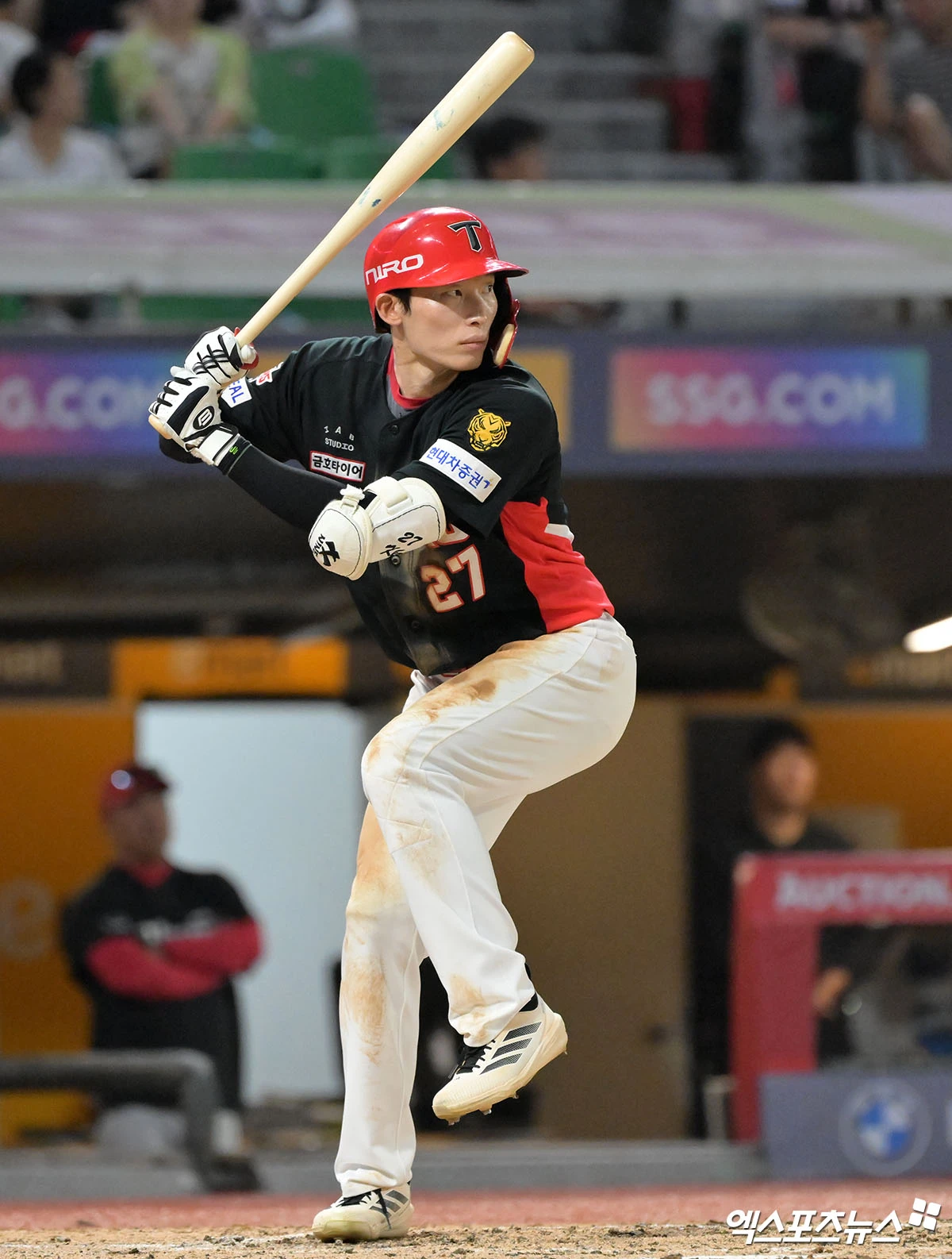 18일 오후 인천SSG랜더스필드에서 열린 '2026 신한 SOL Bank KBO리그' KIA 타이거즈와 SSG 랜더스의 경기, 9회초 KIA 김호령이 타격을 하고 있다. 엑스포츠뉴스 DB