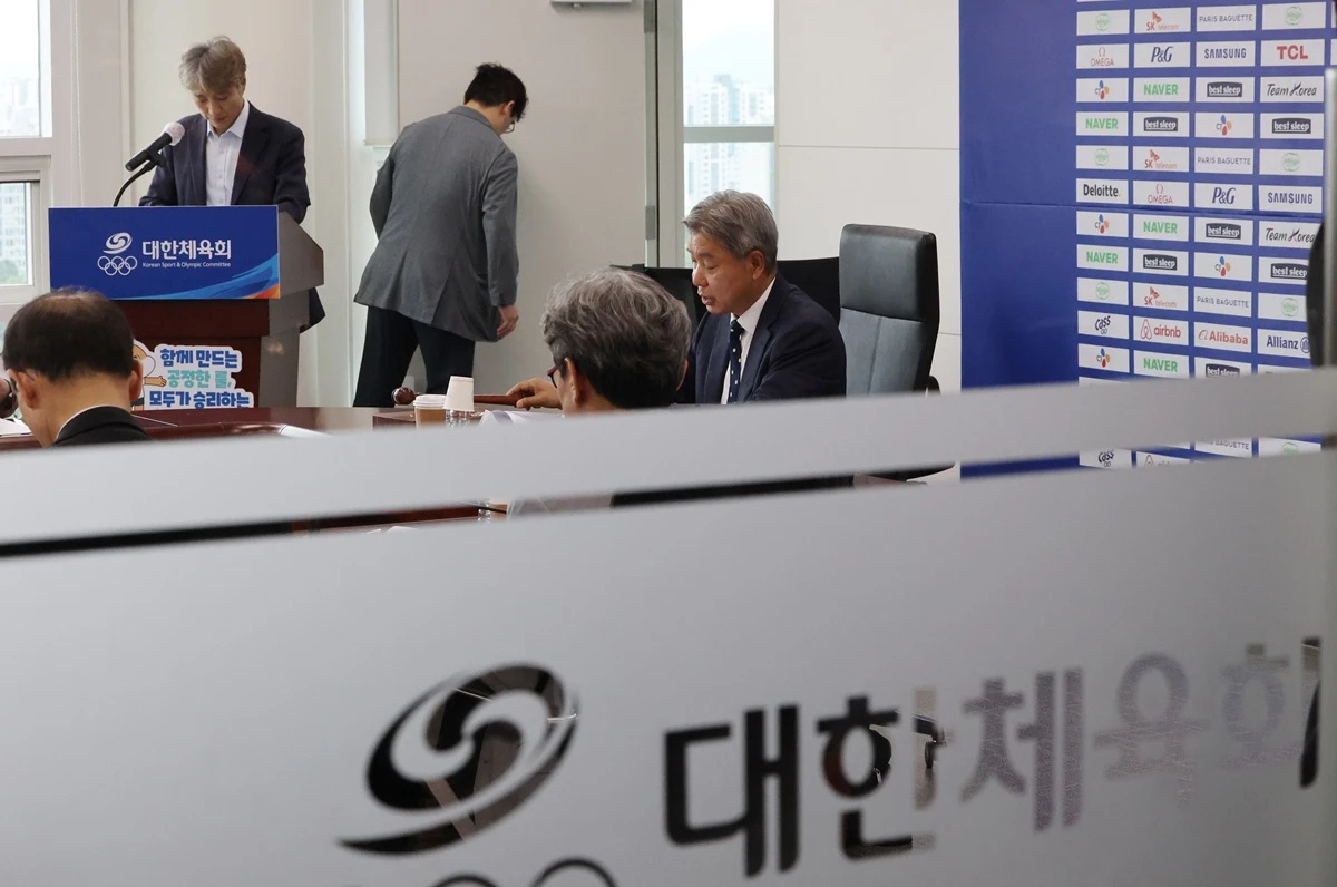 스포츠공정위원회는 20일 서울 송파구 올림픽회관에서 열린 제19차 위원회에서 대한야구소프트볼협회 공정위가 배재고에 내렸던 6개월 출전 정지 처분을 '1개월 출전 정지'로 감경 조처했다고 밝혔다. 사진 연합뉴스