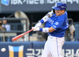 최형우 ‘만루에서 2타점 적시타’[포토]