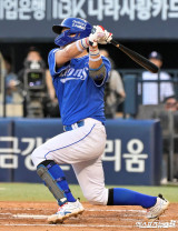 강민호 ‘만루에 강해’[포토]