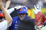 '이게 된다고?' 한화, 8회 동점 허용→10득점 폭발…MOON의 남자 한지윤이 LG 무너뜨렸다 [대전:스코어]