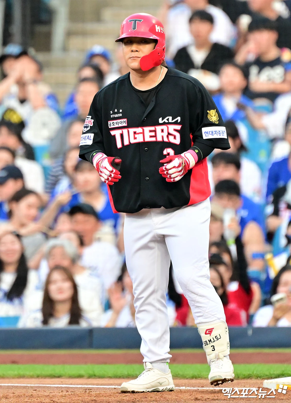 30일 오후 대구삼성라이온즈파크에서 열린 '2026 신한 SOL Bank KBO리그' KIA 타이거즈와 삼성 라이온즈의 경기, 2회초 무사 2,3루 KIA 김선빈이 1타점 적시타를 날리고 있다. 대구, 김한준 기자