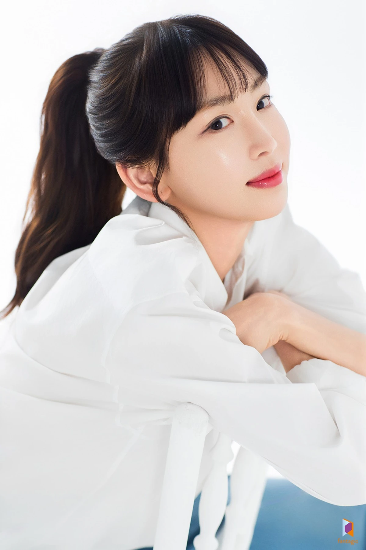 판타지오 제공, 강예원 