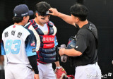 [오피셜] '기록적 폭염'에 끝내 관중 쓰러졌다→KBO 결국 5~6일 1·2군 경기 '전부 취소 결정'...긴급 실행위 개최→폭염 대책 원점 재논의