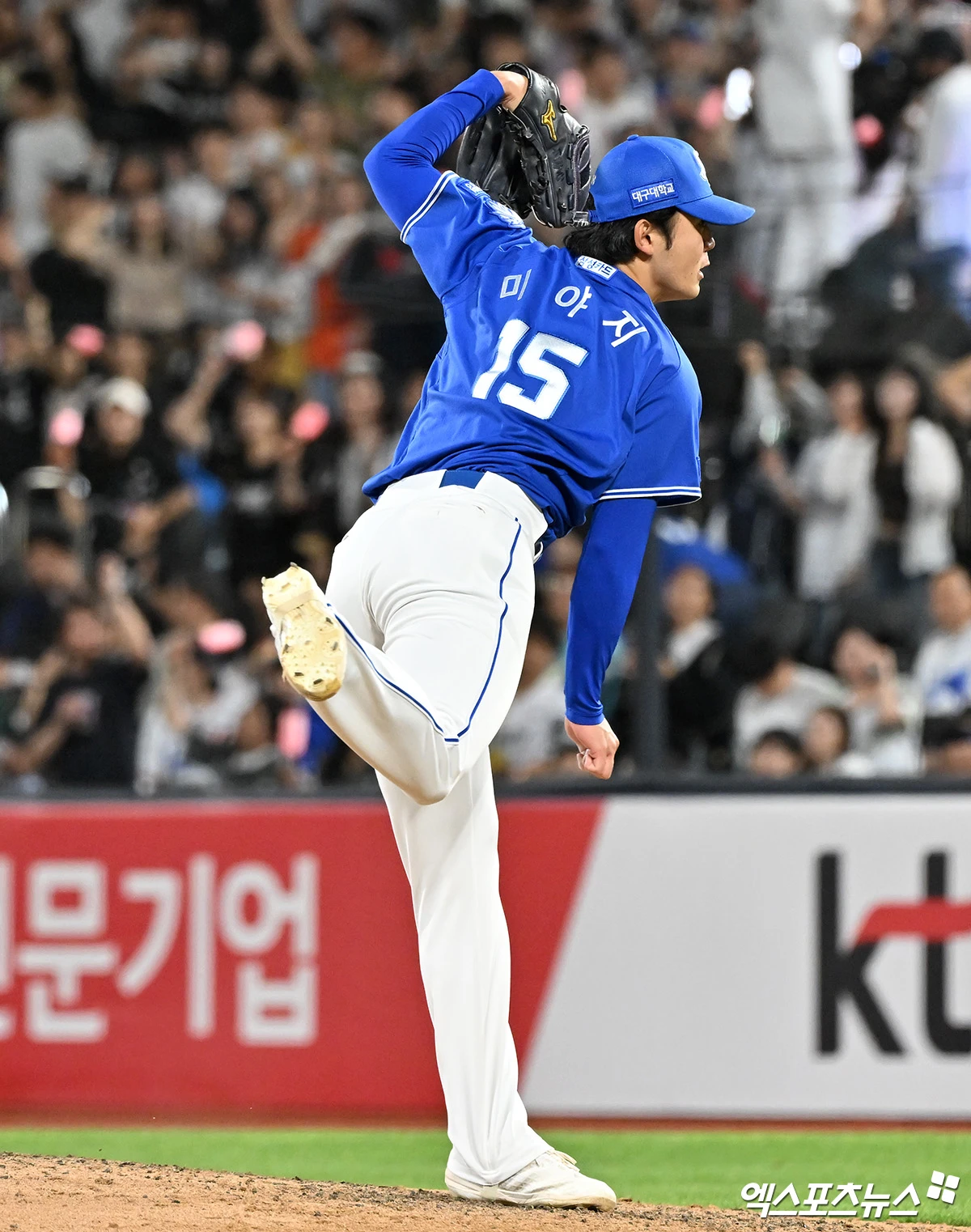 삼성 라이온즈가 7일 새 아시아쿼터 투수 미야모리 사토시와 이적료 포함 총액 7만3000달러(약 1억300만원)에 계약을 마쳤다. 기존 아시아쿼터 투수 미야지 유라는 36경기 30⅔이닝 1패 3홀드 평균자책점 5.87이라는 아쉬운 성적을 남긴 채 삼성과의 동행에 마침표를 찍었다. 엑스포츠뉴스 DB