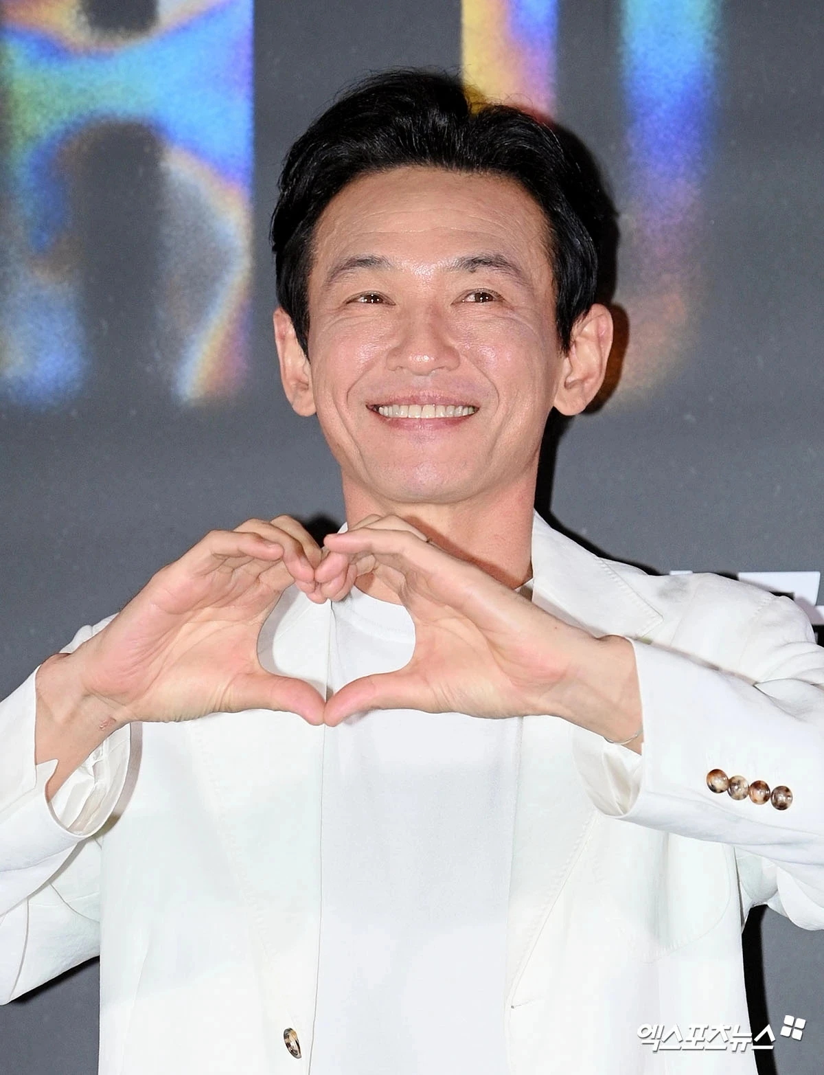 황정민.