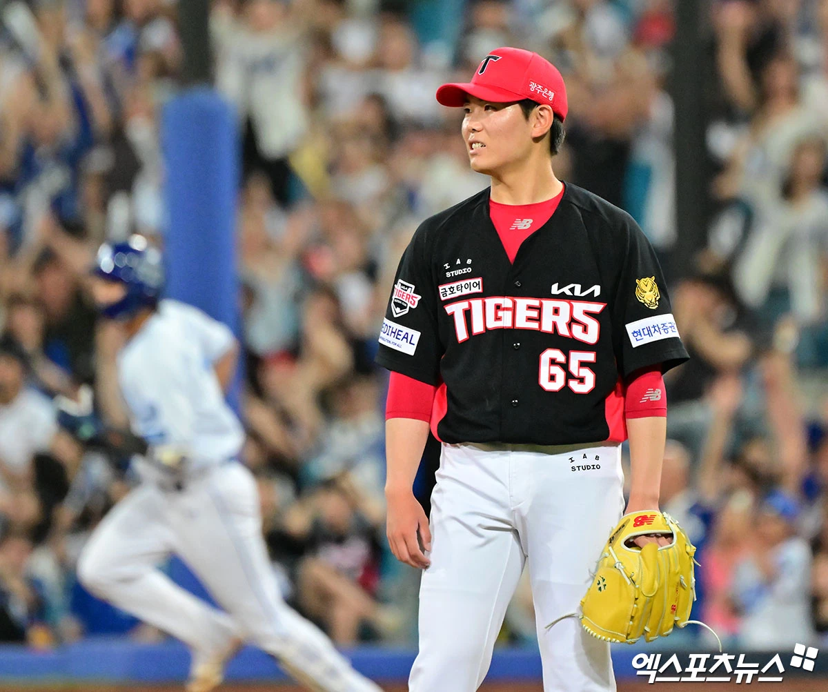 29일 오후 대구삼성라이온즈파크에서 열린 '2026 신한 SOL Bank KBO리그' KIA 타이거즈와 삼성 라이온즈의 경기, 6회말 1사 2루 KIA 성영탁이 삼성 이재현에게 투런 홈런을 허용하고 있다. 엑스포츠뉴스 DB
