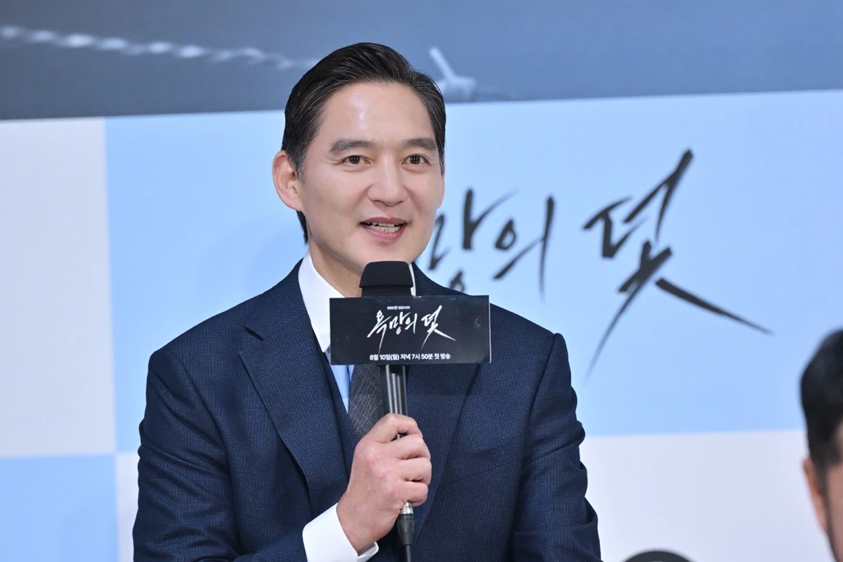 배우 유태웅이 재벌 회장 역을 맡은 소감을 밝혔다.