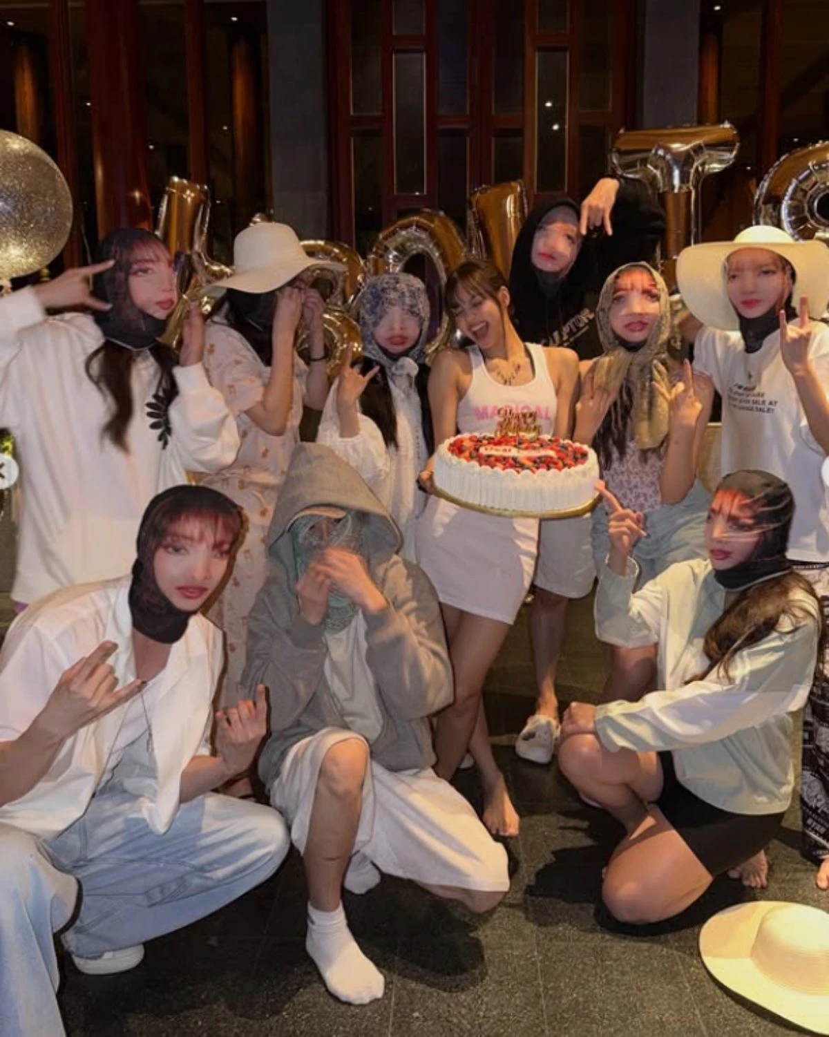 리사, 29번째 생일파티