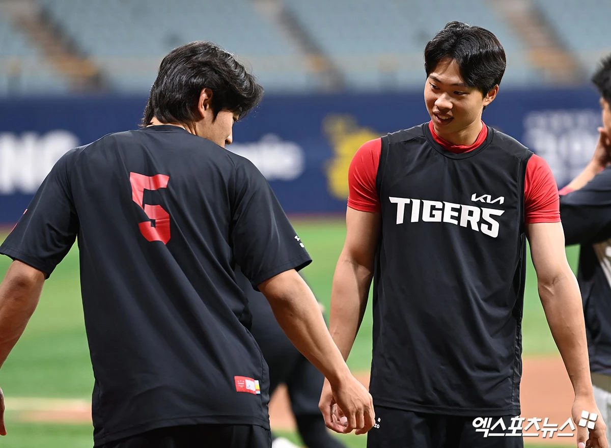 28일 오후 서울 구로구 고척스카이돔에서 열리는 '2026 신한 SOL Bank KBO리그' KIA 타이거즈와 키움 히어로즈의 경기, KIA 김도영 박재현이 훈련을 준비하고 있다. 엑스포츠뉴스 DB