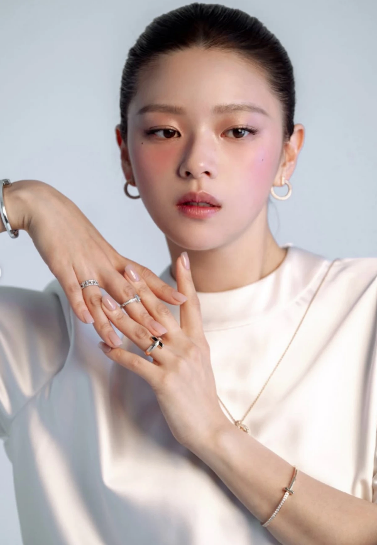 정연.