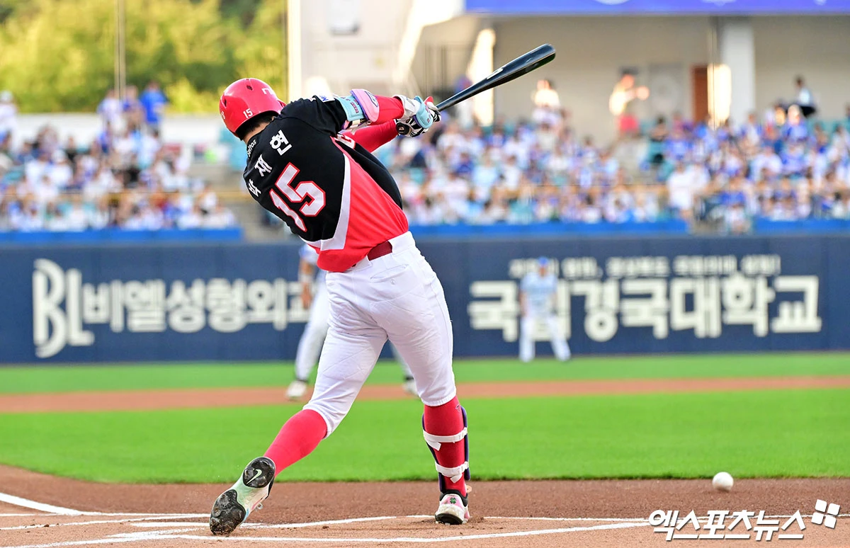 29일 오후 대구삼성라이온즈파크에서 열린 '2026 신한 SOL Bank KBO리그' KIA 타이거즈와 삼성 라이온즈의 경기, 1회초 KIA 박재현이 중전안타를 날리고 있다. 엑스포츠뉴스 DB