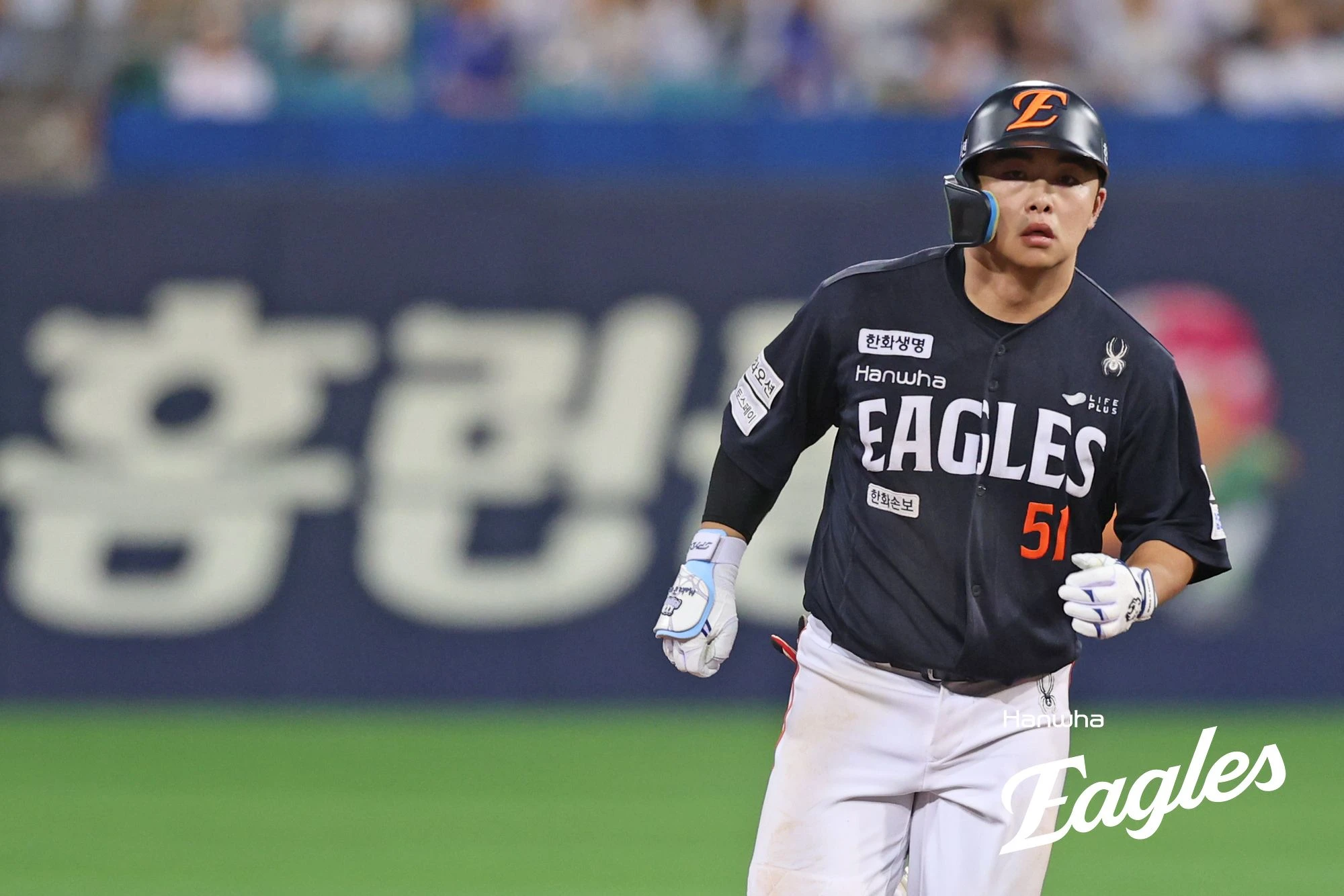 한화 이글스 외야수 문현빈이 14일 대구 삼성 라이온즈파크에서 열린 2026 신한 SOL KBO리그 삼성 라이온즈와의 팀 간 11차전에서 6회초 솔로 홈런을 기록했다. 사진 한화 이글스