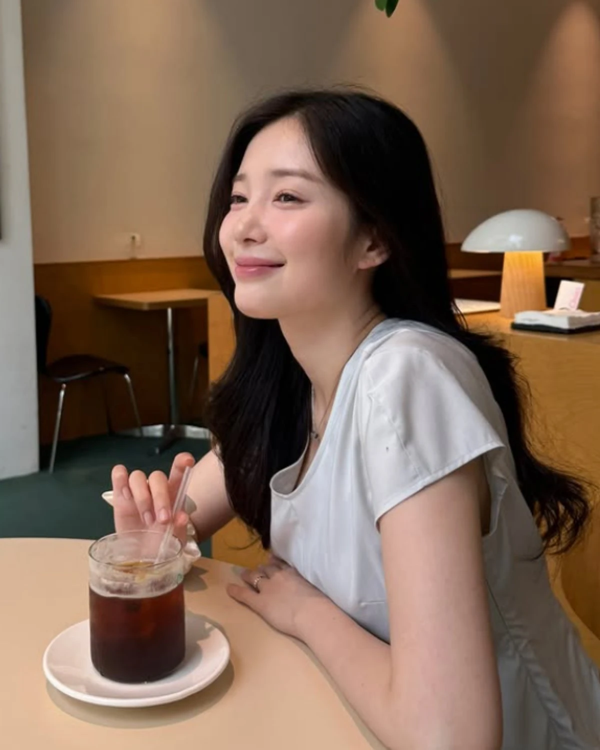 에이프릴 출신 윤채경
