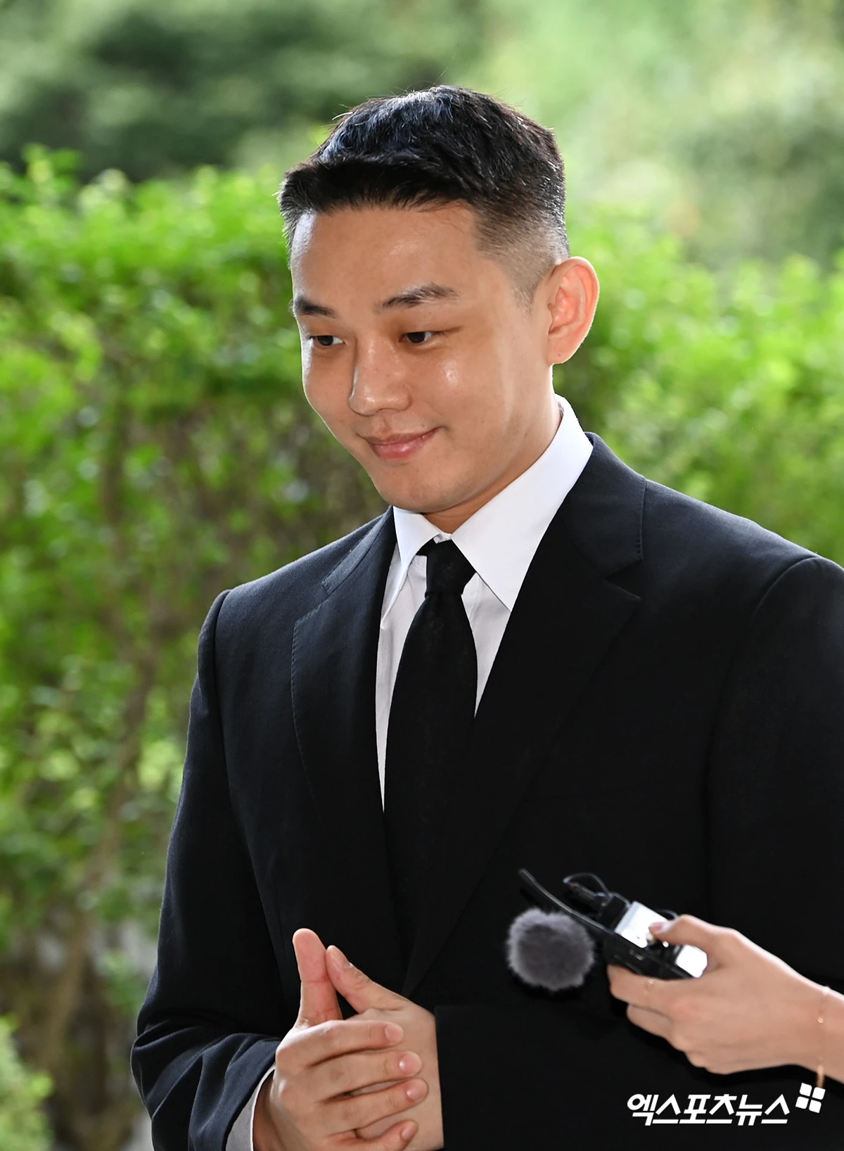 유아인.
