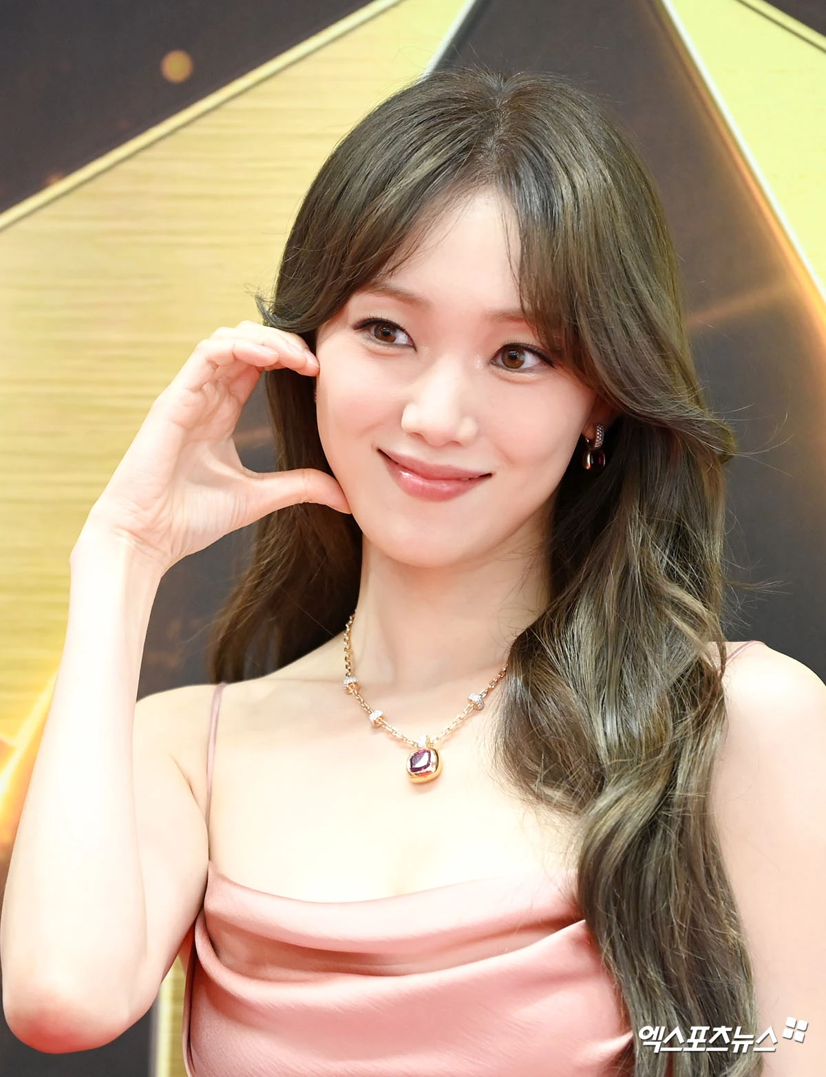 이성경.