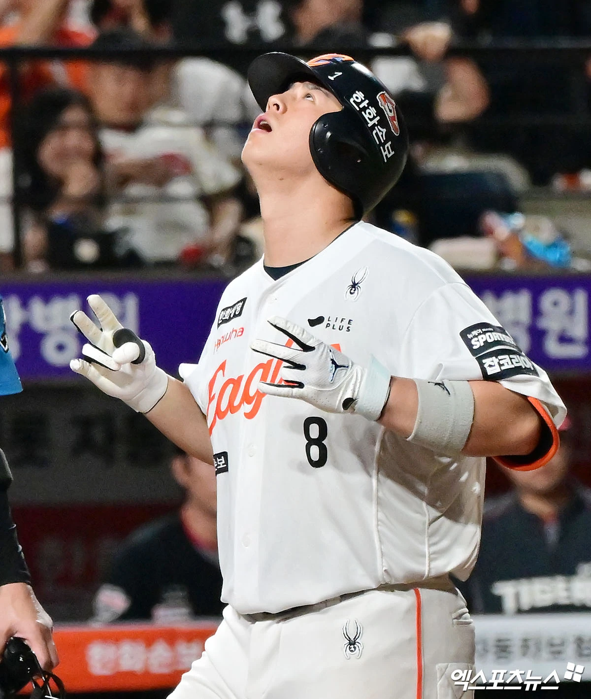 19일 오후 대전 한화생명 볼파크에서 열린 '2026 신한 SOL Bank KBO리그' KIA 타이거즈와 한화 이글스의 경기, 7회말 2사 1루 한화 노시환이 투런 홈런을 날린 후 기뻐하고 있다. 대전, 김한준 기자