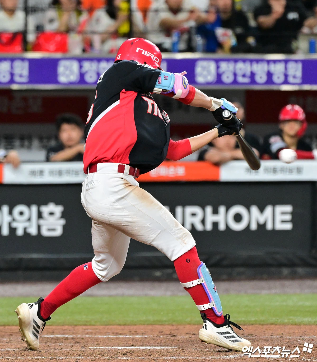 19일 오후 대전 한화생명 볼파크에서 열린 '2026 신한 SOL Bank KBO리그' KIA 타이거즈와 한화 이글스의 경기, 9회초 무사 1,2루 KIA 박재현이 1타점 적시타를 날리고 있다. 대전, 김한준 기자