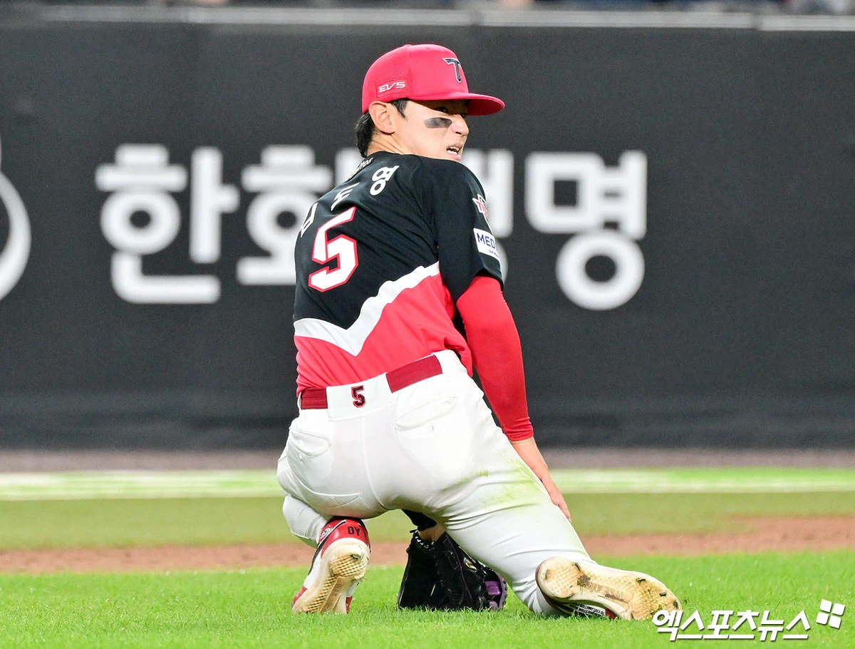 18일 오후 대전 한화생명 볼파크에서 열린 '2026 신한 SOL Bank KBO리그' KIA 타이거즈와 한화 이글스의 경기, 7회말 KIA 김도영이 내야안타를 허용한 후 아쉬워하고 있다. 엑스포츠뉴스 DB
