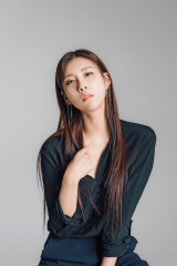 '23세 연상과 열애♥' 스테파니, 새 소속사 생겼다…플렉스뮤직 전속 계약