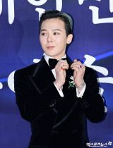 "헤프면 안돼" 타블로 경고했다…지드래곤, '열애설'도 상관 없던 '습관성 좋아요' [엑's 이슈]