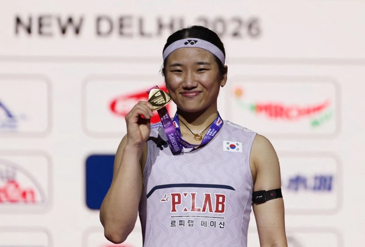 세계랭킹 1위 안세영(삼성생명)은 23일(한국시간) 인도 뉴델리 인디라 간디 아레나에서 열린 2026 세계배드민턴연맹(BWF) 세계선수권대회 여자단식 결승에서 일본의 야마구치 아카네(세계 2위)를 49분 만에 게임스코어 2-0(21-17 21-14)으로 제압하고 금메달을 목에 걸었다. 이날 우승으로 안세영은 오는 9월 개최되는 2026 아이치·나고야 하계아시안게임을 앞두고 자신감을 끌어올렸다. 안세영도 아시안게임에 대한 기대감을 감추지 않았다. 연합뉴스