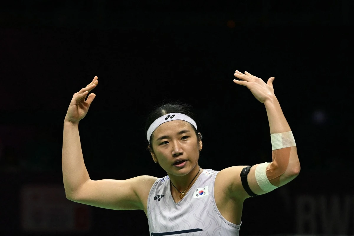 세계랭킹 1위 안세영(삼성생명)은 23일(한국시간) 인도 뉴델리 인디라 간디 아레나에서 열린 2026 세계배드민턴연맹(BWF) 세계선수권대회 여자단식 결승에서 일본의 야마구치 아카네(세계 2위)를 49분 만에 게임스코어 2-0(21-17 21-14)으로 제압하고 금메달을 목에 걸었다. 이날 우승으로 안세영은 오는 9월 개최되는 2026 아이치·나고야 하계아시안게임을 앞두고 자신감을 끌어올렸다. 안세영도 아시안게임에 대한 기대감을 감추지 않았다. 연합뉴스