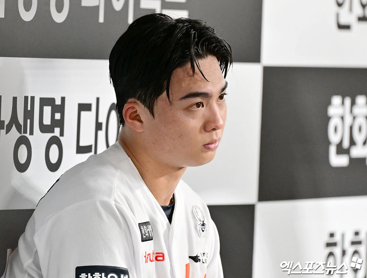 18일 오후 대전 한화생명 볼파크에서 열린 '2026 신한 SOL Bank KBO리그' KIA 타이거즈와 한화 이글스의 경기, 한화 왕옌청이 아쉬워하고 있다. 엑스포츠뉴스 DB