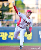 시라카와 ‘한 번 쳐봐’[포토]