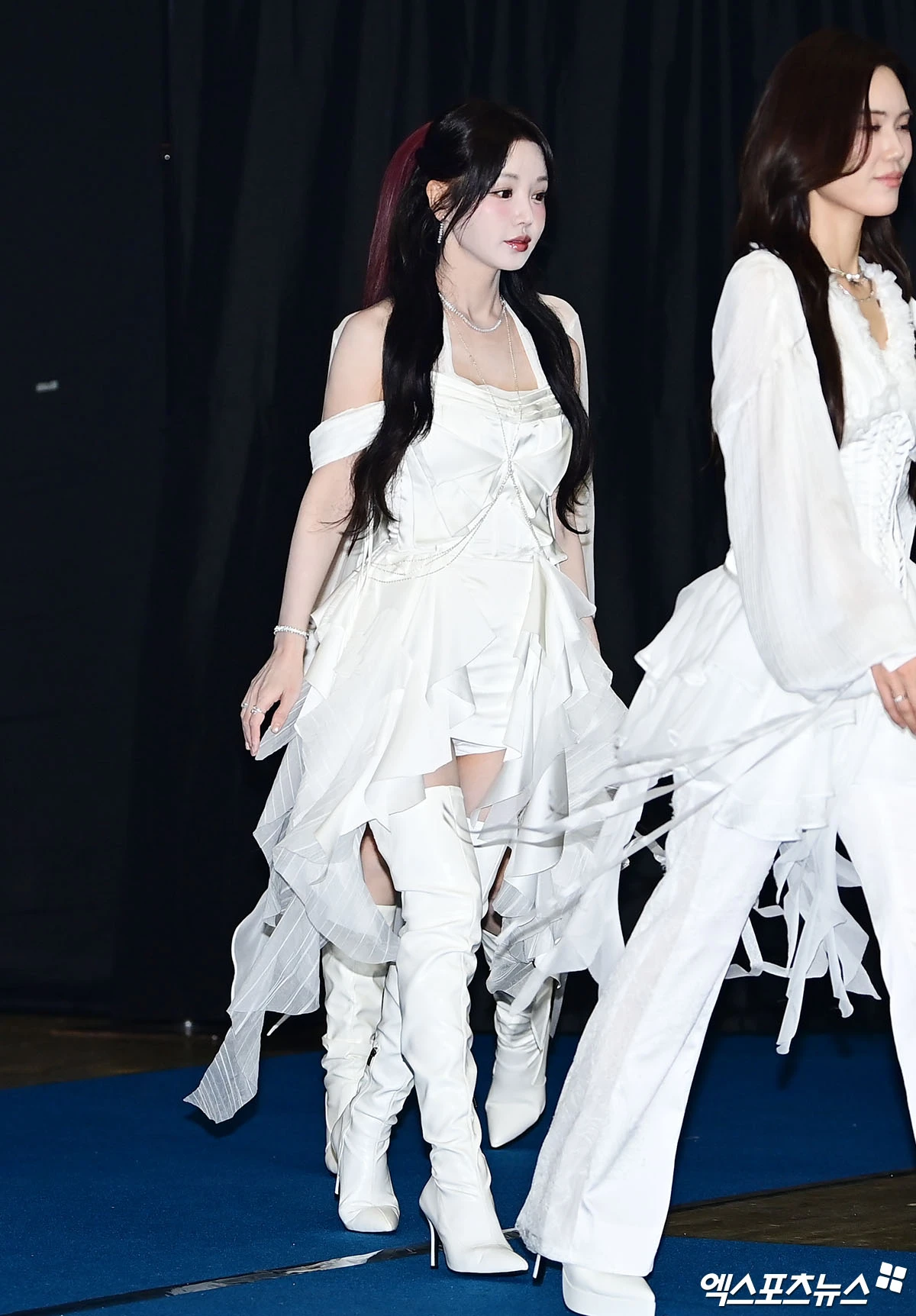 순백의 비주얼