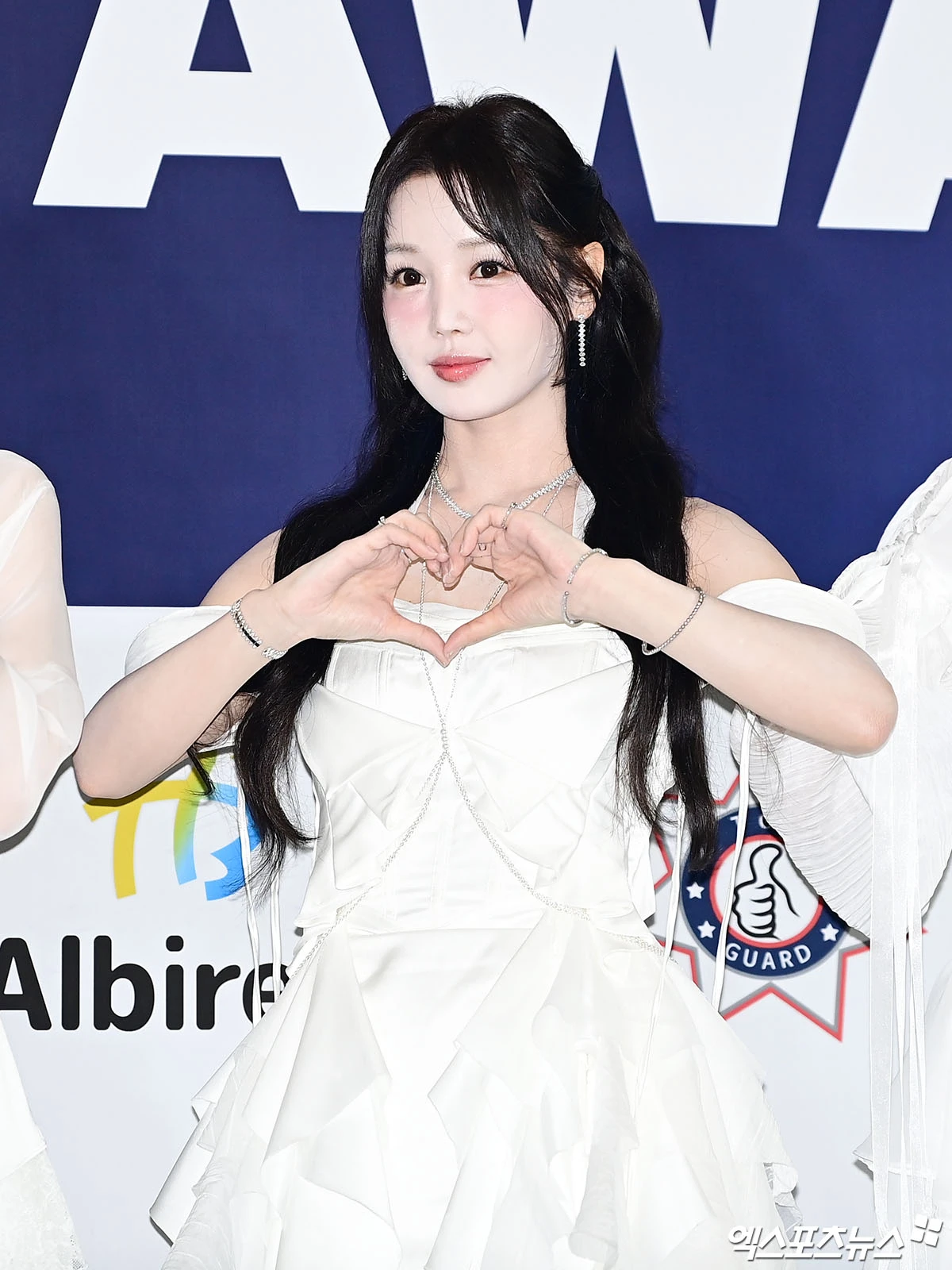 여전한 인형 미모