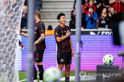 조규성(미트윌란)은 28일(한국시간) 크로아티아 리예카의 스타디온 HNK 리예카에서 열린 2026-2027시즌 유럽축구연맹(UEFA) 콘퍼런스리그(UECL) 플레이오프 2차전 리예카(크로아티아)와의 원정 경기에서 골을 넣어 미트윌란의 4-1 대승에 힘을 보탰다. 앞서 5개월 동안 약 1100분을 뛰면서 한 골도 넣지 못했던 조규성은 지난 21일 플레이오프 1차전에서 골을 터트린 후 2차전에서도 골맛을 보면서 유럽대항전 2경기 연속골에 성공했다. 연합뉴스