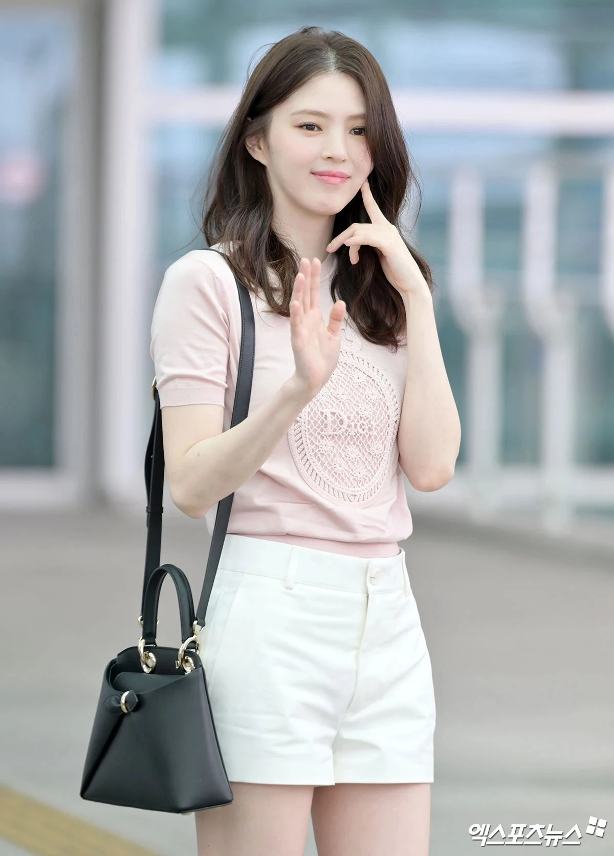 한소희.