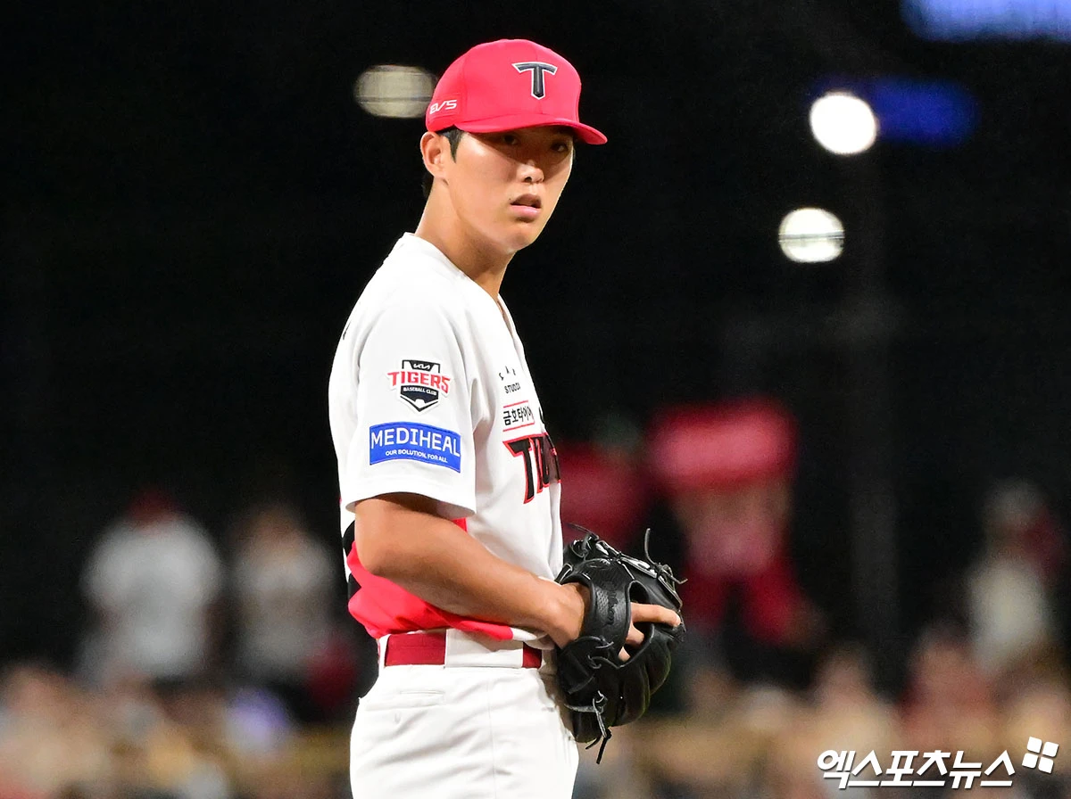 29일 오후 광주기아챔피언스필드에서 열린 '2026 신한 SOL Bank KBO리그' SSG 랜더스와 KIA 타이거즈의 경기, 9회초 KIA 이의리가 공을 힘차게 던지고 있다. 광주, 김한준 기자