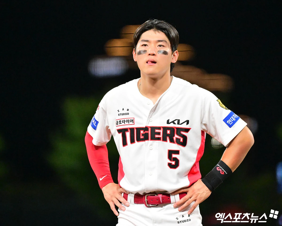 KIA 타이거즈 내야수 김도영이 KBO가 1일 발표한 2026 신한 SOL KBO리그 8월 월간 MVP 후보로 선정됐다. 사진 엑스포츠뉴스 DB