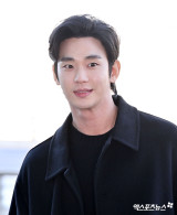 '혐의없음' 김수현, 복귀 광폭 행보…해외 방송·팬미팅에 시상식은 2개 [엑's 이슈]