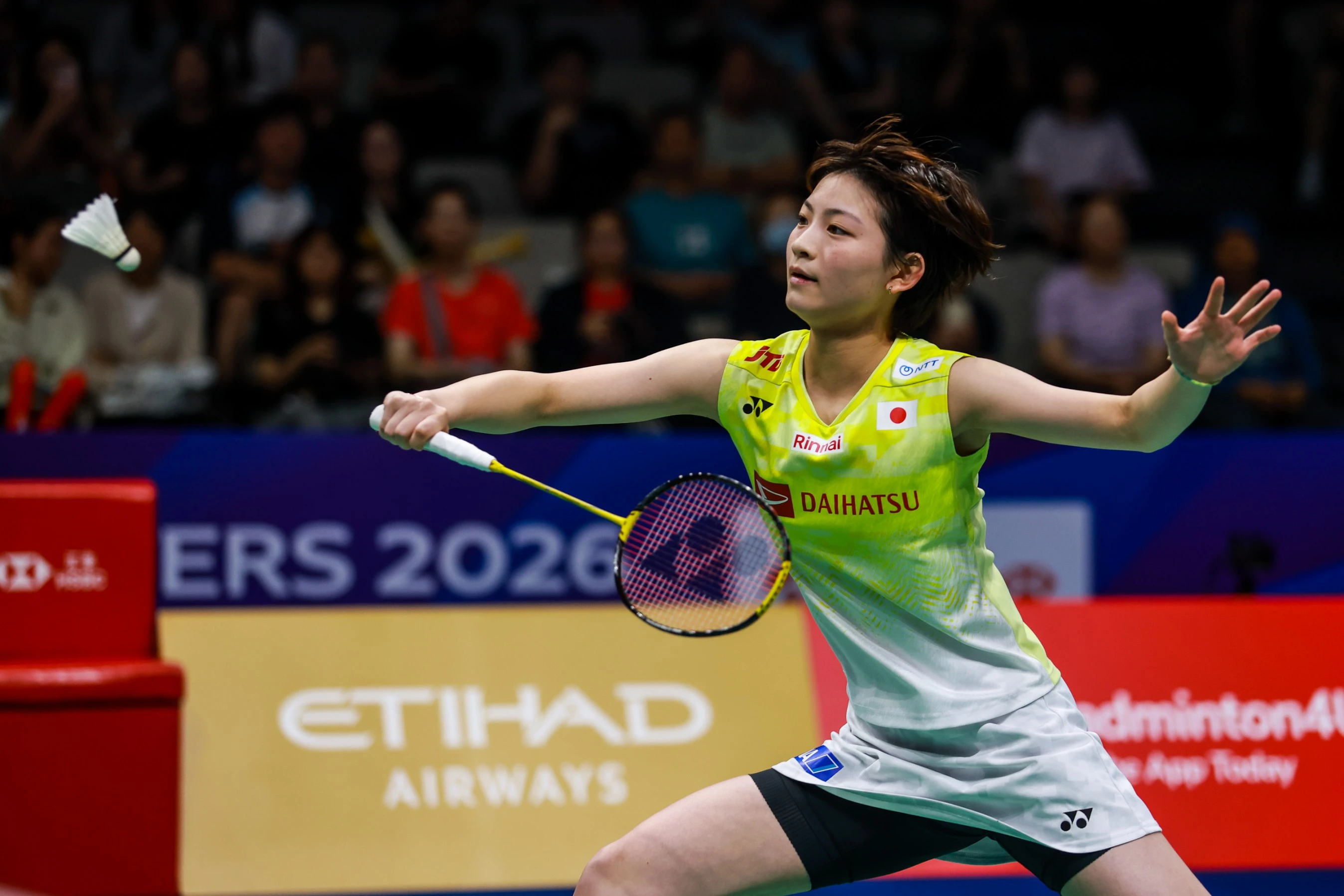 세계 9위 미야자키는 5일 중국 선전의 선전 아레나에서 열린 2026 세계배드민턴연맹(BWF) 중국 마스터즈(슈퍼 750) 여자단식 준결승에서 세계 2위 왕즈이를 맞아 게임스코어 2-0(21-19 23-21)으로 승리했다. 미야자키는 6일 오후 2시 안세영과 트로피를 놓고 다툰다. 중국 마스터즈는 단식 1~15위가 부상이 아닌 경우 의무참가해야 하는 큰 대회다. 미야자키는 그 동안 BWF 월드투어에서 슈퍼 300 두 차례, 슈퍼 100 한 차례 우승이 전부였으나 이번에 슈퍼 500을 넘어 슈퍼 750 대회에 우승하는 기염을 토했다. 연합뉴스