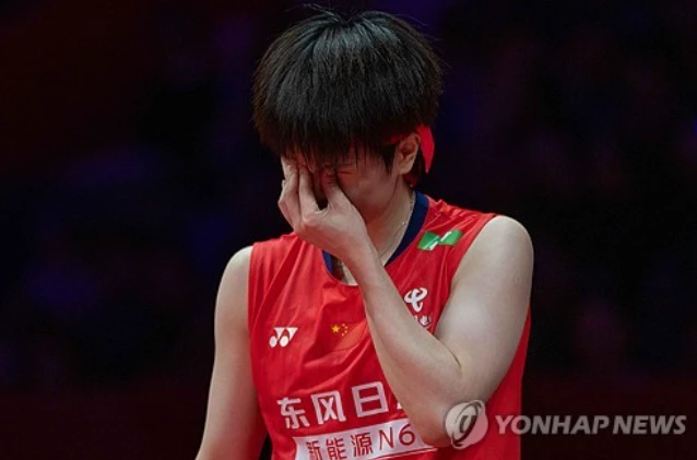 세계 9위 미야자키는 5일 중국 선전의 선전 아레나에서 열린 2026 세계배드민턴연맹(BWF) 중국 마스터즈(슈퍼 750) 여자단식 준결승에서 세계 2위 왕즈이를 맞아 게임스코어 2-0(21-19 23-21)으로 승리했다. 미야자키는 6일 오후 2시 안세영과 트로피를 놓고 다툰다. 왕즈이는 지난 4월 아시아선수권 이후 안세영과 첫 개인전 결승전을 꿈꿨으나 이루지 못했다. 연합뉴스