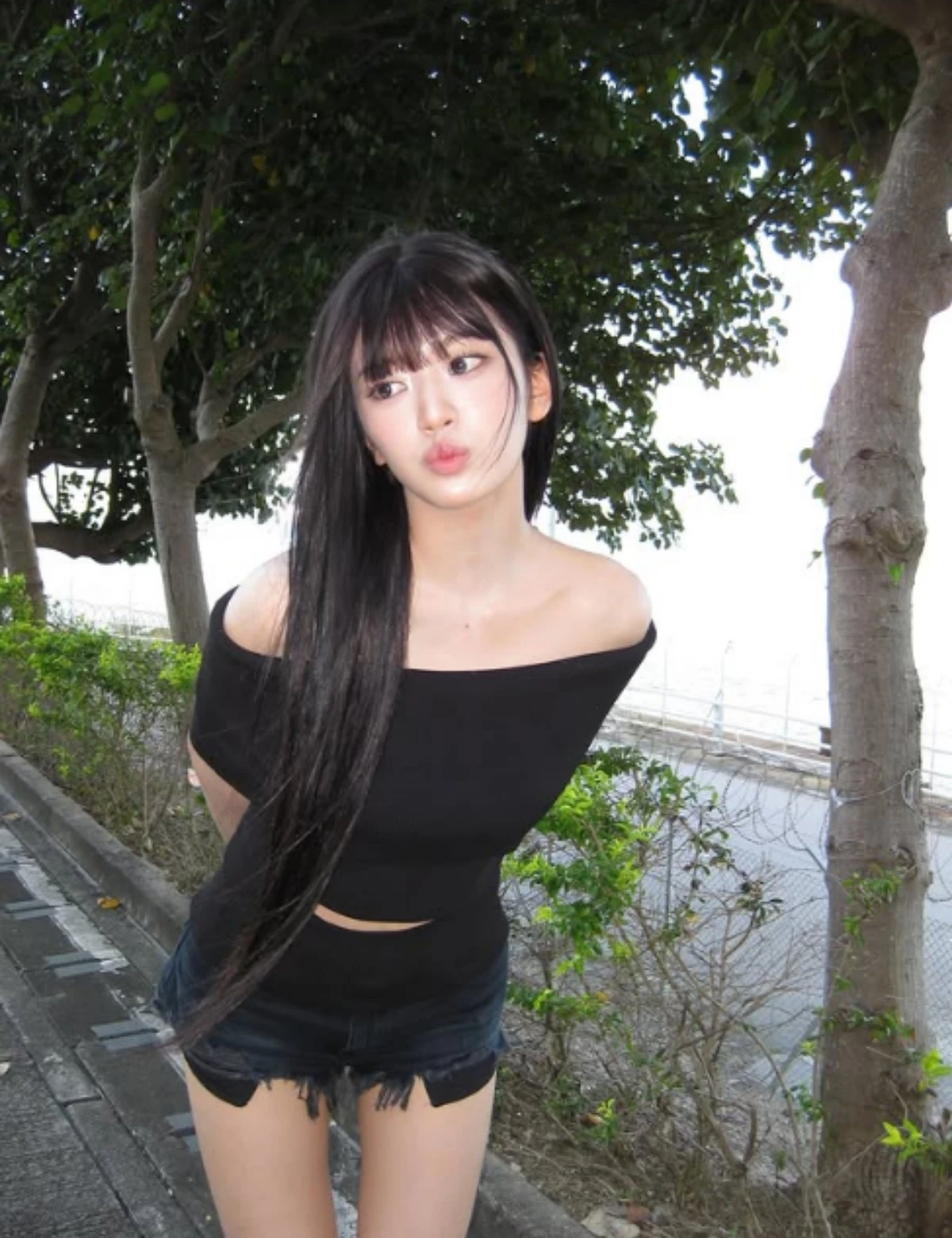 안유진 SNS.