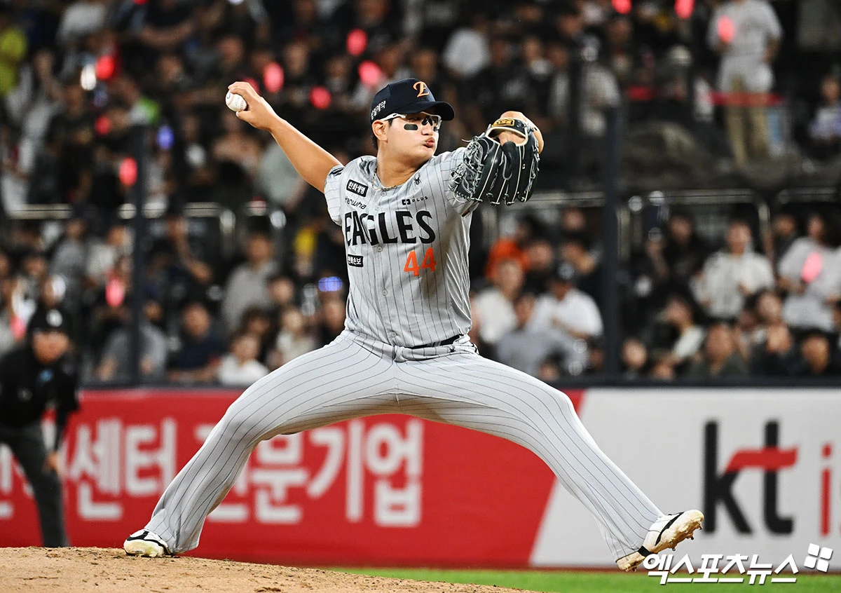 3일 오후 수원케이티위즈파크에서 열린 '2026 신한 SOL Bank KBO리그' 한화 이글스와 KT 위즈의 경기, 5회말 한화 김서현이 역투하고 있다. 엑스포츠뉴스 DB