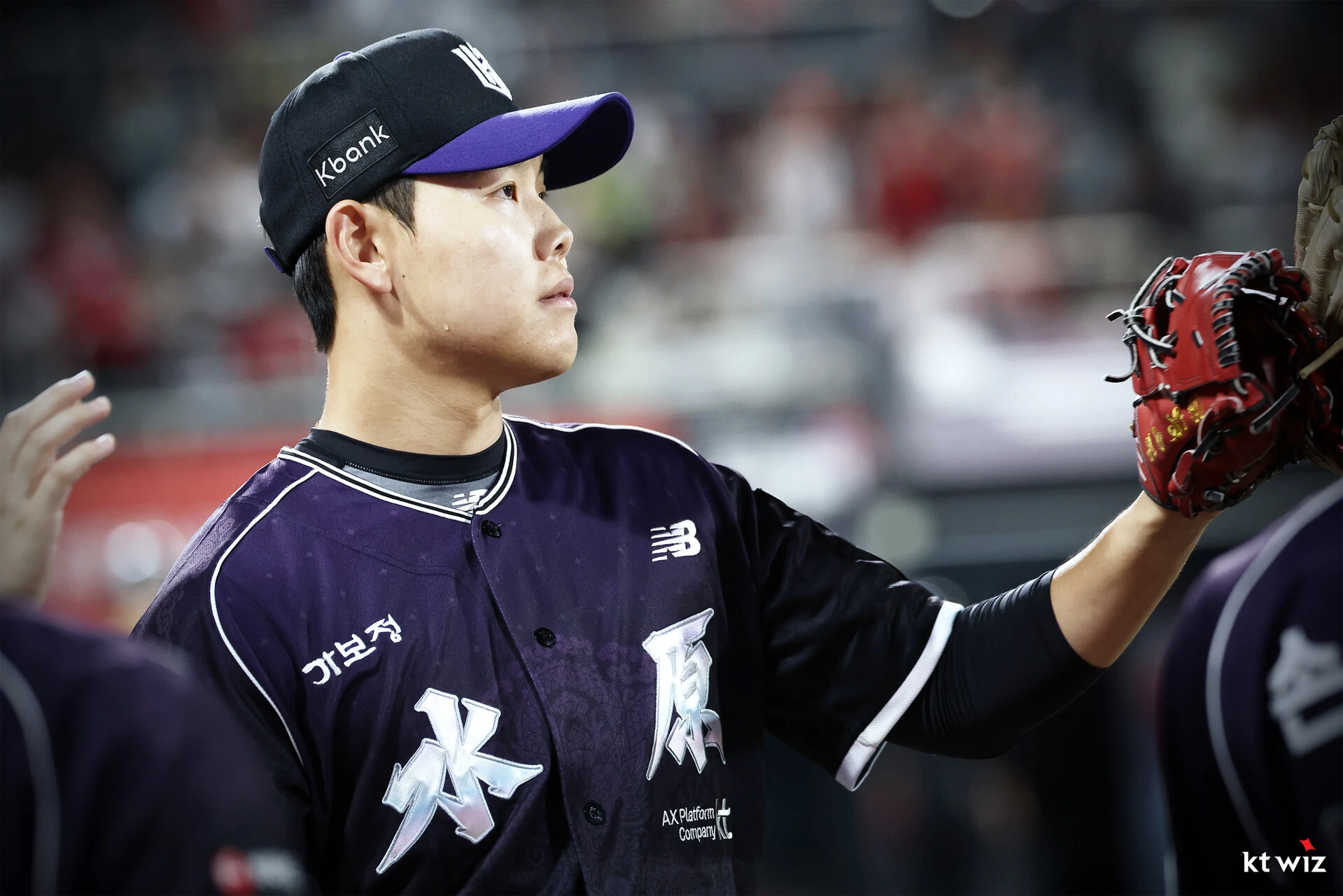 KT 위즈, 롯데전 승리로 6연승 질주…황재균 은퇴식 성료