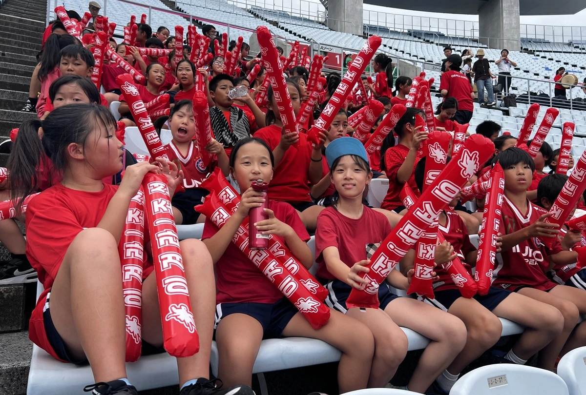 북한 여자 축구 국가대표팀이 14일 일본 오사카의 나가이 스타디움에서 열린 2026 아이치·나고야 아시안게임 여자 축구 조별리그 F조 1차전에서 방글라데시를 10-0으로 이겼다. 사진 연합뉴스