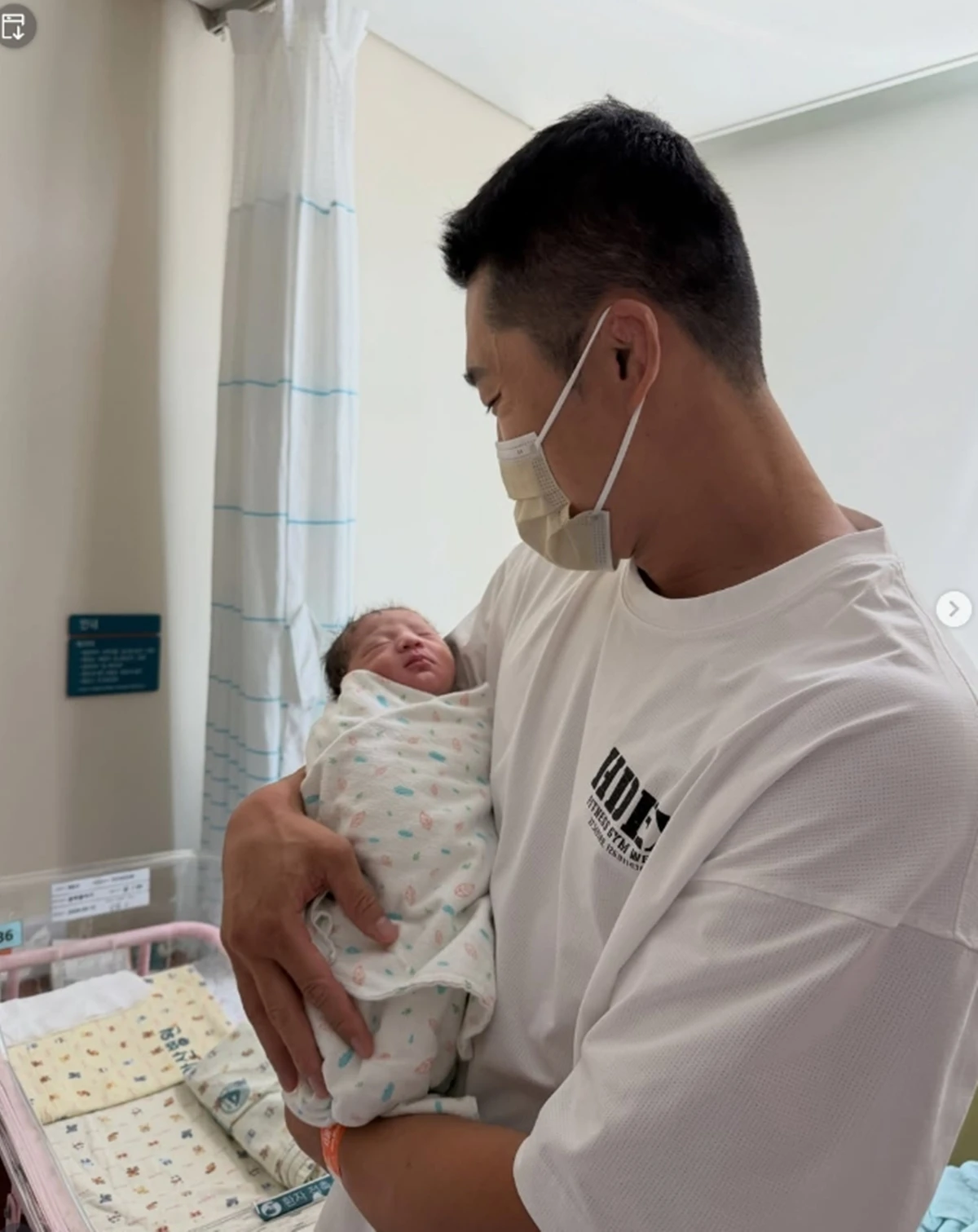 이종격투기 선수 출신 김동현이 네 자녀의 아빠가 됐다.
