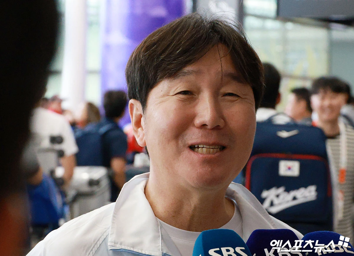 류지현 감독이 이끄는 대한민국 야구 국가대표팀이 18일 오후 일본 아이치현 나고야 추부 국제공항을 통해 입국, 오는 21일 열리는 2026 아이치·나고야 아시안게임 조별리그 1차전 준비에 돌입했다. 사진 김한준 기자
