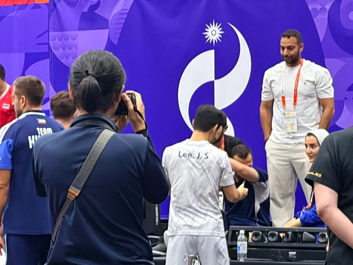이준석이 19일 일본 나고야시에 있는 히가시 스포츠 센터에서 열린 자이드 에이단(쿠웨이트)과의 2026 아이치∙나고야 아시안게임 테크볼 남자 단식 준결승에서 1세트 승리 후 2세트 도중 상대 선수 부상으로 기권승을 거뒀다. 이번 대회에 첫 정식 종목으로 채택된 테크볼에서 유일하게 살아남은 이준석은 준결승에서 상대가 불의의 부상을 당하면서 기권승을 얻었다. 나고야, 김정현 기자