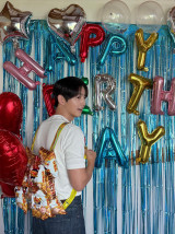 '두 아이 아빠' 송중기, 41세 생일에 과자 가방이라니…소년미 여전 [★해시태그] 