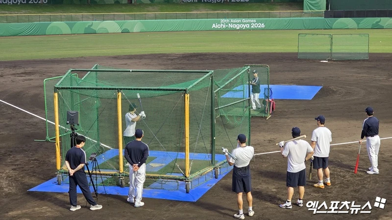 류지현 감독이 이끄는 대한민국 야구 국가대표팀이 20일 일본 아이치현 오카자키 시민구장 야구장에서 이튿날 열리는 2026 아이치·나고야 아시안게임 대만과의 조별리그 1차전 대비 훈련을 진행했다. 사진 연합뉴스